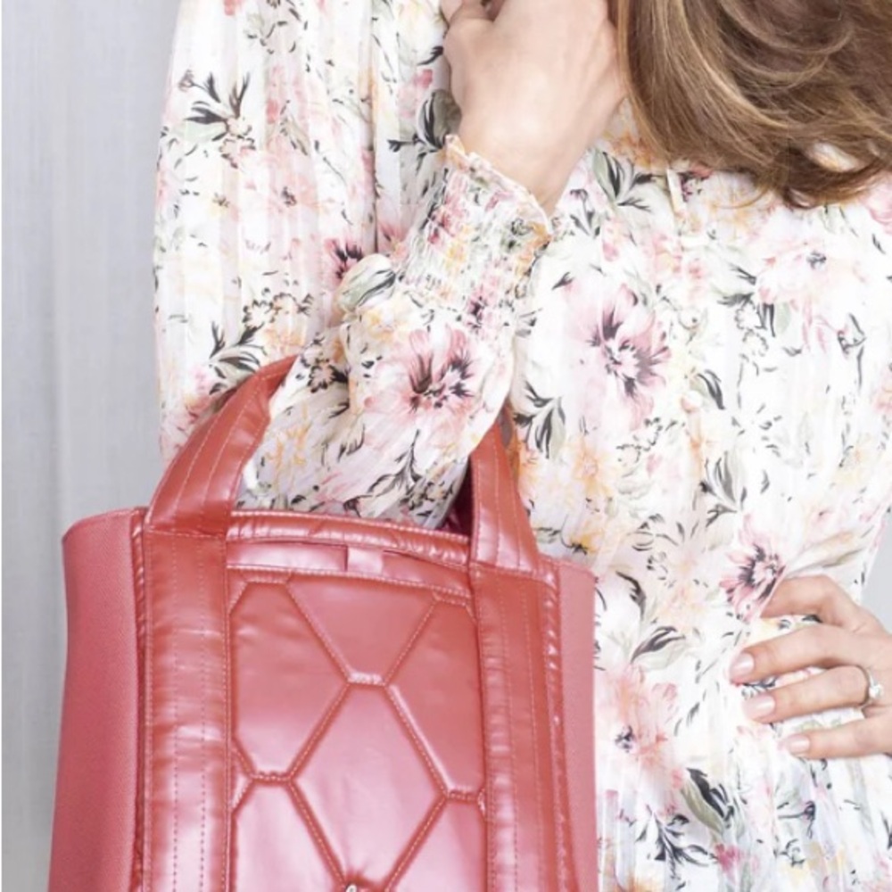 🍉LUG Cadence 🍉Metallic Watermelon 🍉 Quilted Tote Bag - Picture 8 of 9